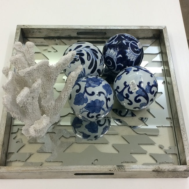 Blue & White 4 Decorator Balls