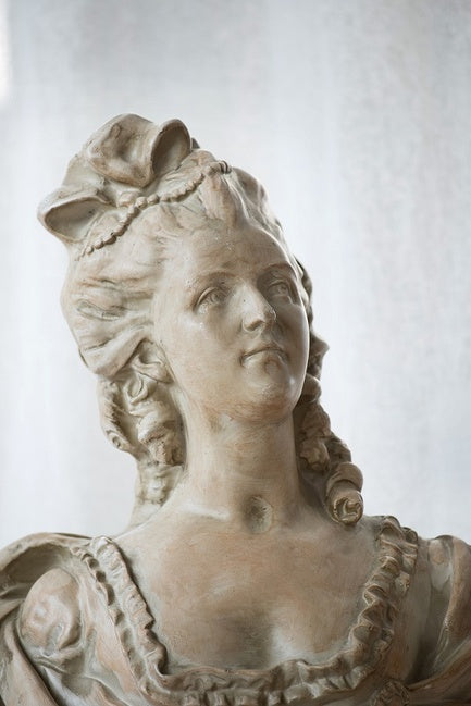 Young English Lady Bust