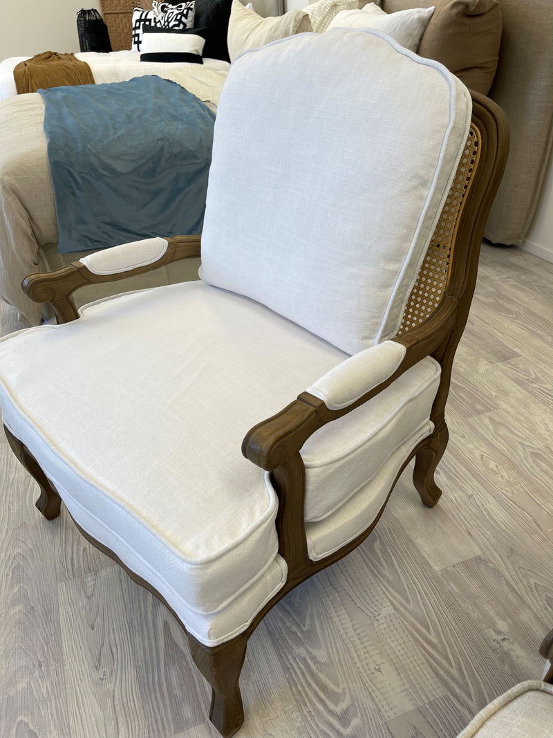 Grayson Sophisticated Chair - Size: 73 x 75 x 95 cm - Linen Upholstered Fabric / American Oak