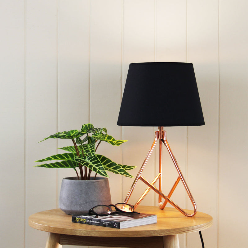 Retro Table Lamp in Copper Image 1 - uhol_ol93601co